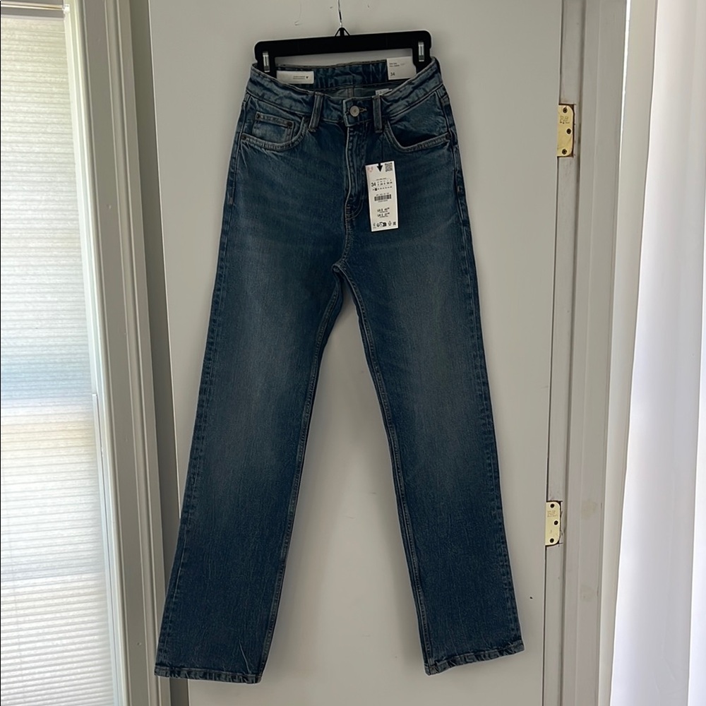 Zara Women’s Straight Leg Blue Jeans NWT